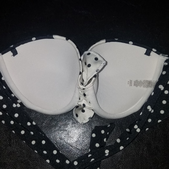 💋Victorias Secret Polka dot Bikini top - Picture 3 of 4